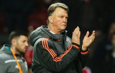 Trước derby Manchester: HLV Van Gaal nghĩ tiêu cực