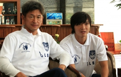 Tiền đạo 49 tuổi của Yokohama FC muốn phá sâu kỷ lục thế giới