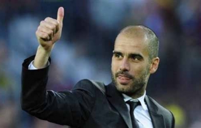 HLV Guardiola thúc giục Man City chiêu mộ sao Arsenal
