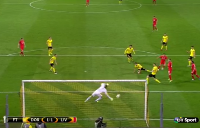 VIDEO: 32 giây, Weidenfeller 3 lần cứu thua xuất thần trước Liverpool