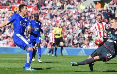 Tiến sát tới ngôi vương, HLV Leicester vẫn tỏ ra khá thận trọng