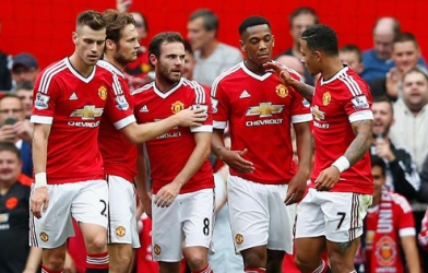 Khó hiểu cách dùng người của HLV Van Gaal