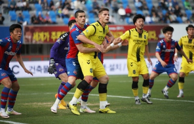 Xuân Trường không thi đấu, Incheon có trận hòa thứ 3