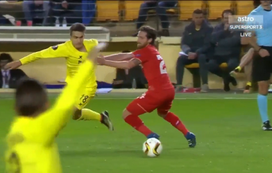 VIDEO: Sao Villarreal 2 lần xâu kim đối phương ở trận gặp Liverpool