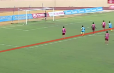 VIDEO: Bàn thắng nhanh nhất lịch sử V-League bị 'cướp' bởi trọng tài