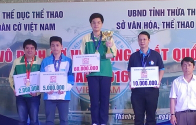 Kỳ thủ 14 tuổi vô địch Giải cờ vua toàn quốc 2016