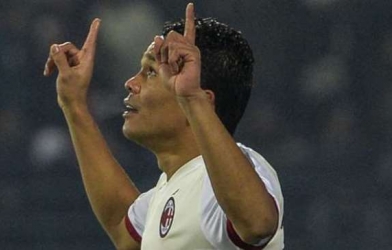 Video bàn thắng: Bologna 0-1 AC Milan (Vòng 37 - Serie A)