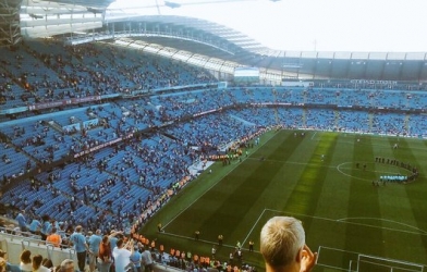 VIDEO: Sân Etihad vắng bóng fan khi HLV Pellegrini nói lời chia tay Man City