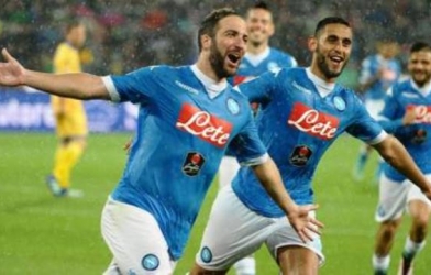 Video bàn thắng: Napoli 4-0 Frosinone (Vòng 38 - Serie A)