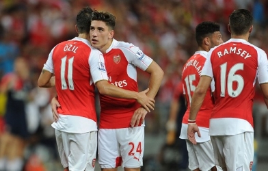 Arsenal ra giá bán trụ cột cho Barca