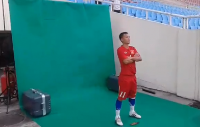 VIDEO: Thành Lương trong buổi quay video giới thiệu của ĐTVN