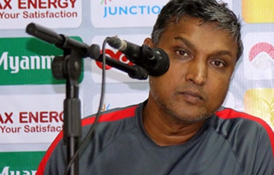 HLV Singapore ấn tượng với 2 cầu thủ ĐT Việt Nam