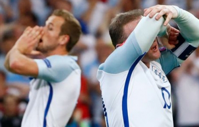 Rooney: 'ĐT Anh xứng đáng có ba điểm'