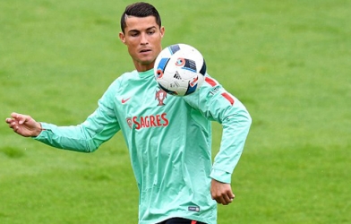 Điểm tin tối 21/6: Rõ tương lai Morata; Ronaldo suy sụp