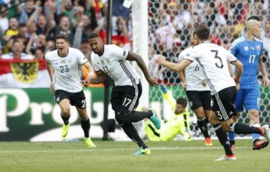 VIDEO: Boateng sút xa tuyệt đẹp mở tỷ số cho tuyển Đức