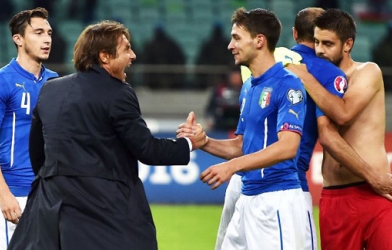 Tin tức Euro 29/6: CĐV muốn đá lại trận Anh; Italia mất người