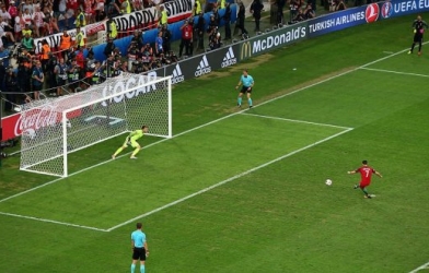 VIDEO: Loạt sút pen cân não giữa Bồ Đào Nha vs Ba Lan