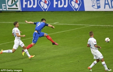 VIDEO: Giroud mở tỷ số trận đấu cho ĐT Pháp