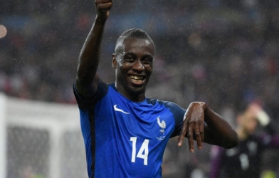 Tiền vệ Pháp rời doanh trại tại EURO, bay sang Anh chốt hợp đồng với MU