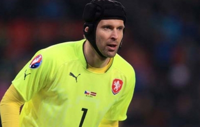 Petr Cech chia tay sự nghiệp quốc tế