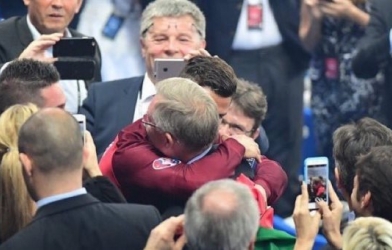 VIDEO: Hình ảnh cảm động của Nani, Ronaldo và Sir Alex Ferguson