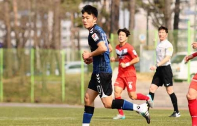 Xuân Trường lập cú đúp trong màu áo Incheon United