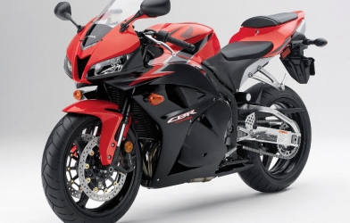 Công bố giá bán chính thức Honda CBR 250 2016