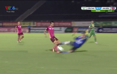 Duy Long lên tiếng sau cú vào bóng kinh hoàng của Bửu Ngọc