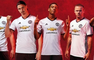 Ra mắt mẫu áo đấu thứ ba của MU dùng ở trận mở màn NHA