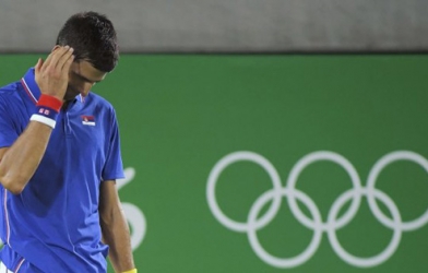 Djokovic và chị em nhà Williams bị loại ở ngay vòng 1 Olympic