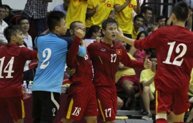 Futsal Việt Nam hòa kịch tính trước Ai Cập
