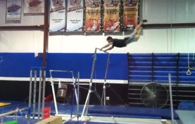 VIDEO: Những tai nạn 'khó đỡ' ở môn thể dục dụng cụ