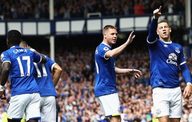 Everton và Tottenham chia điểm ngày ra quân