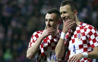 Arsenal và Chelsea theo đuổi đồng hương Modric