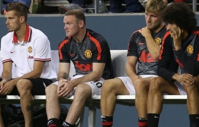 Tin bóng đá Anh 30/8: M.U mất trụ cột ở trận derby Manchester