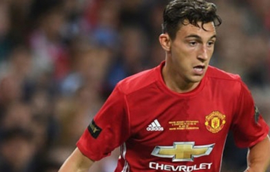 Chuyển nhượng tối: Xong tương lai Darmian, Sissoko tới Real?