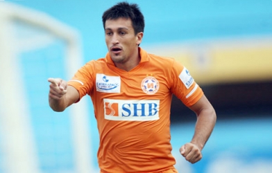 Tiền đạo Argentina nhập tịch Việt Nam