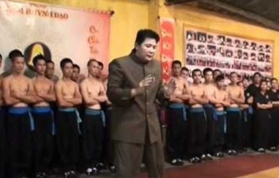 VIDEO: Võ sư Việt và bài biểu diễn khí công gây sốt cộng đồng mạng