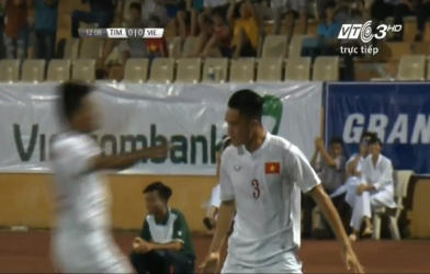 Huỳnh Tấn Sinh mở tỷ số cho U19 Việt Nam, ăn mừng như Ronaldo