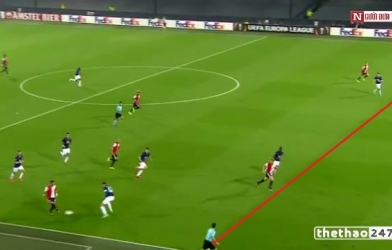 VIDEO: Pha ghi bàn việt vị khiến MU thua oan trước Feyenoord