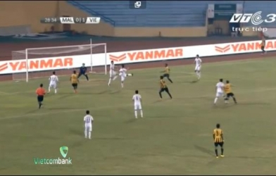 VIDEO: Tình huống suýt phản lưới nhà của cầu thủ U19 Việt Nam