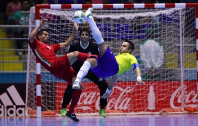 Huyền thoại Falcao được đối thủ tri ân sau trận thua sốc