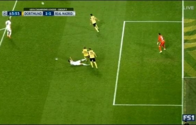 VIDEO: Hành động không đẹp của Ronaldo ở trận gặp Dortmund