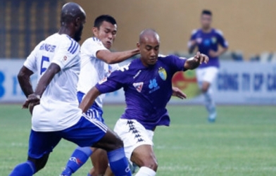 Cựu cầu thủ PSG bị Hà Nội T&T cắt hợp đồng