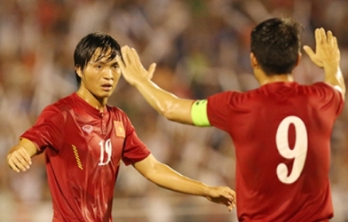 Chiêm ngưỡng 1 bàn thắng, 1 kiến tạo của Công Vinh trước Triều Tiên