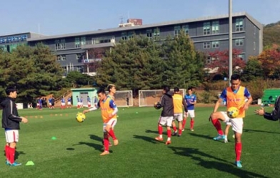 Công Vinh lập cú đúp, Việt Nam đại thắng Pocheon FC