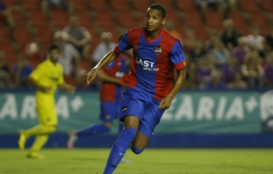 VIDEO: Real Madrid bất ngờ nhận bàn thua sớm