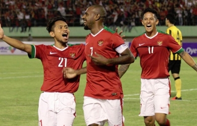 Indonesia gây ấn tượng mạnh hơn Việt Nam tại AFF Cup 2016