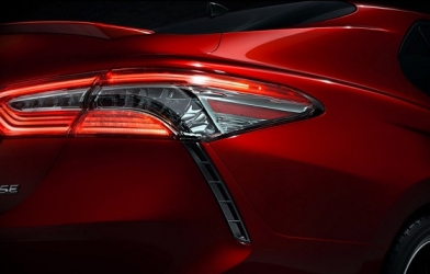 Hé lộ hình ảnh cực chất của Toyota Camry 2018 sắp ra mắt