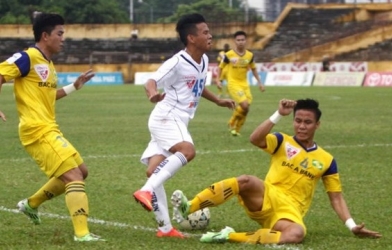 VFF ra án phạt kỷ lục đối với các hành vi phạm lỗi thô bạo